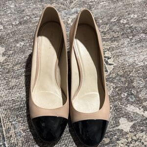 Cole Haan Women's Beige and Black Heels